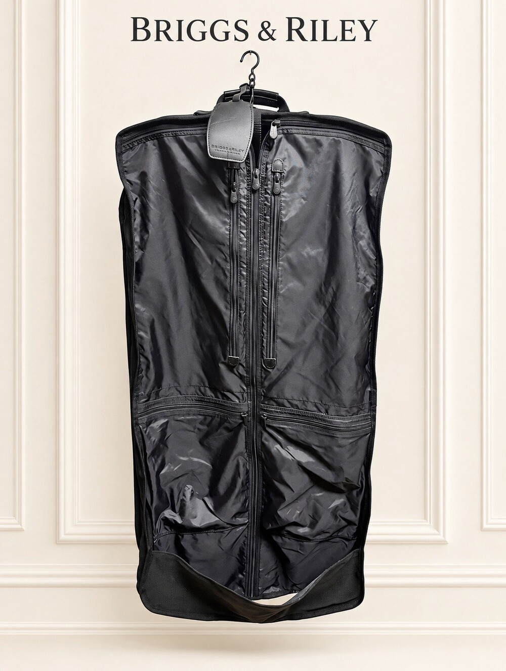 Briggs & Riley Travelware Bi-Fold Classic Garment Bag Black Excellent